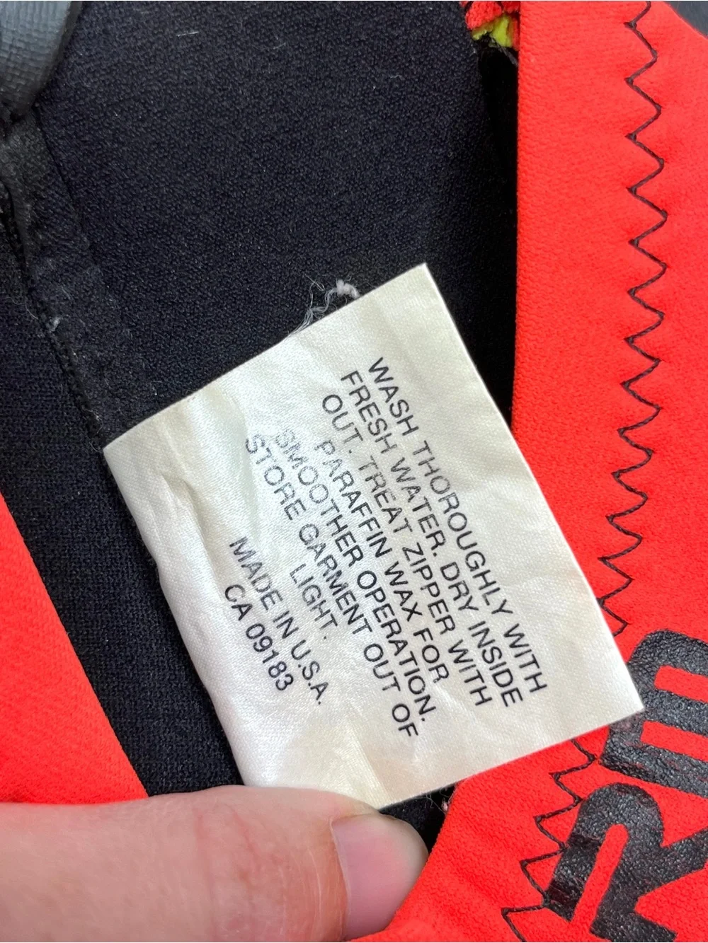 Ski Warm Black Red Full Body Wetsuit Smoothie Surf Beach Size Juniors Large